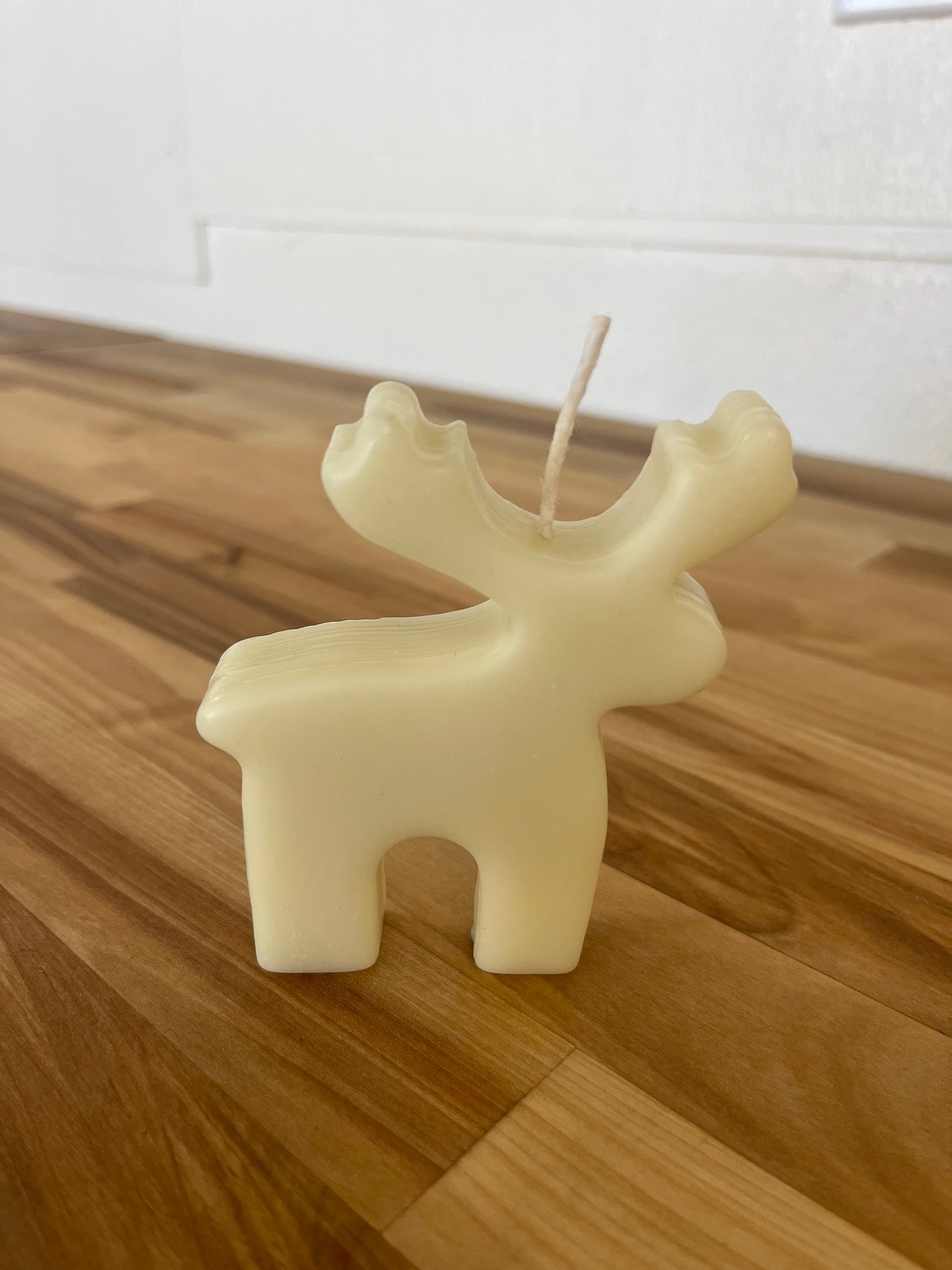 Reindeer Candle - 100% Beeswax Candle