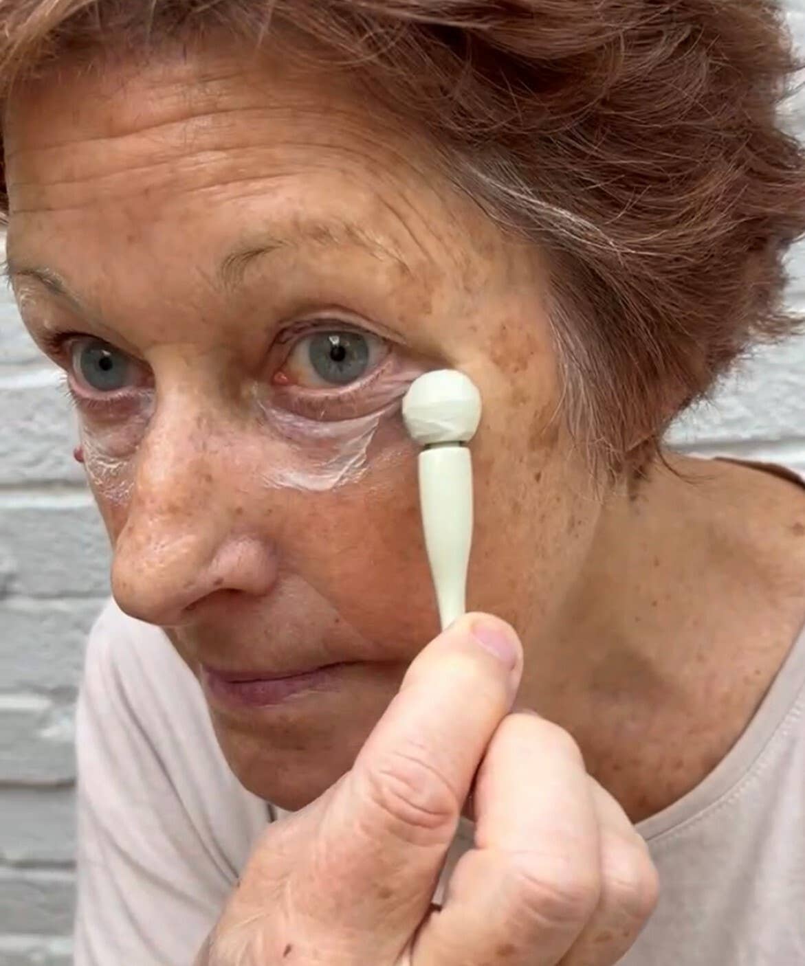 Plastic Free Eco Eye Roller for dark circles + puffy eyes