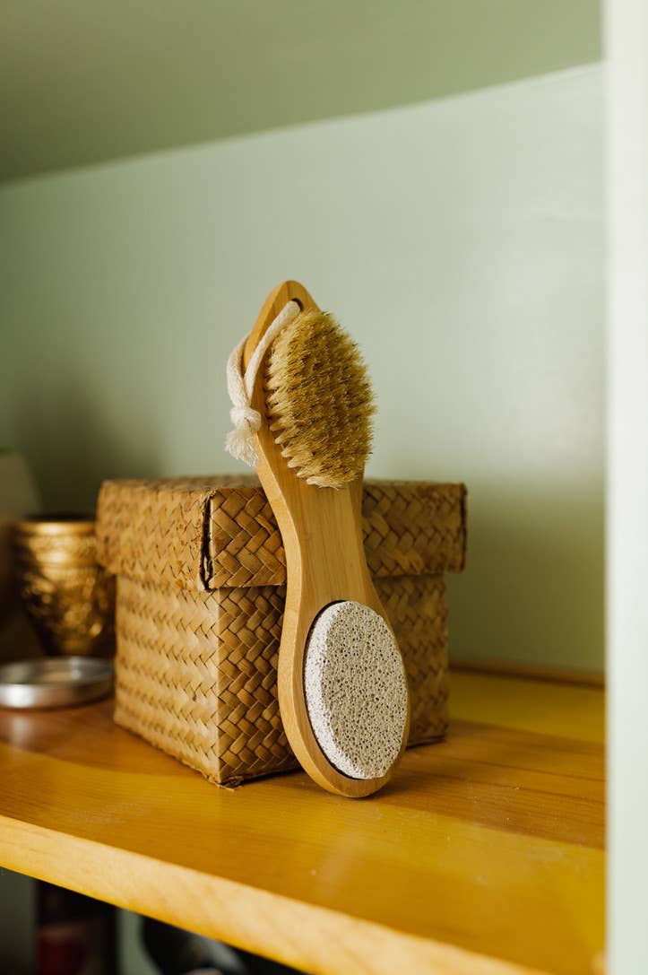 Bamboo Exfoliating Foot Pedicure Tool | Holiday Bestseller